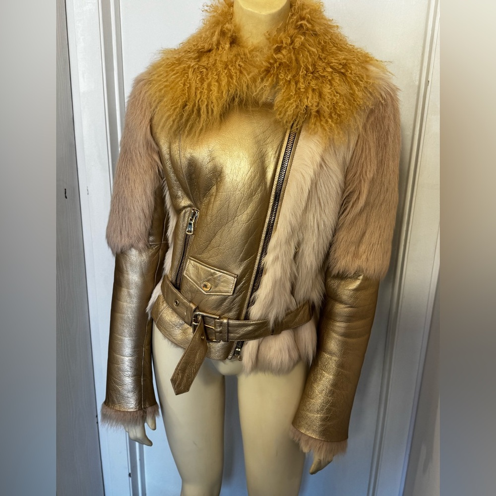 Exclusive Design Winter Jacket. Real leather, real fur. Size Small. New. - Picture 4 of 16